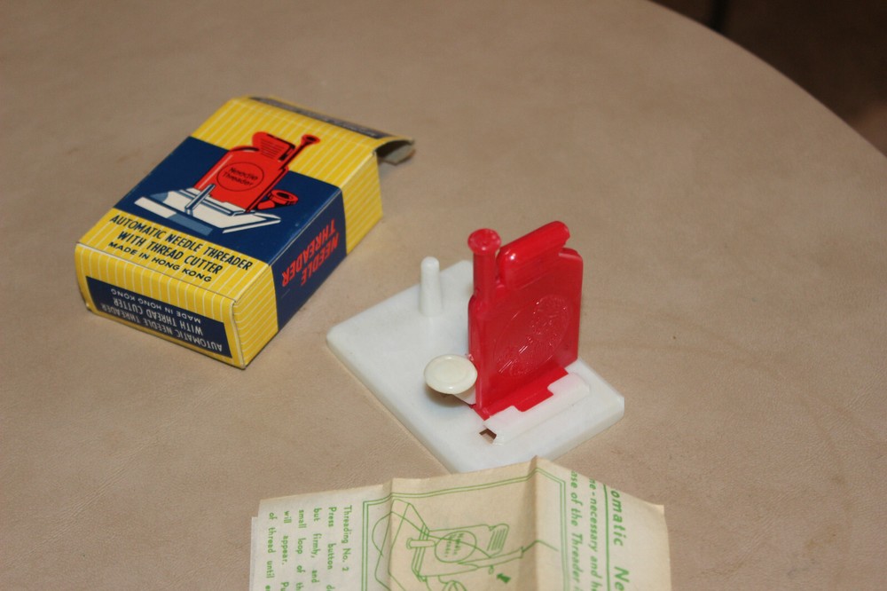 Vintage Automatic Needle Threader w/Thread Cutter Made in Hong Kong