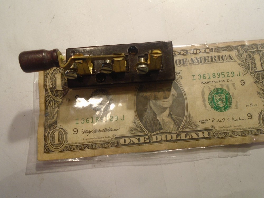 SINGLE POSITION KNIFE SINGLE POLE LOW VOLTAGE SWITCH 5-214-2-5