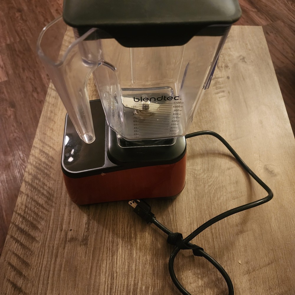 Blendtec Total Blender Designer Blender Model CTB1 Red