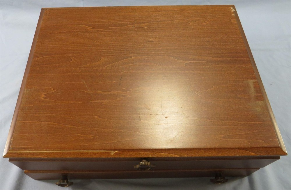 48PC ONEIDA GOLDEN CAMBER SERVICE FOR 8 FLATWARE SET + SERVING PIECES & BOX
