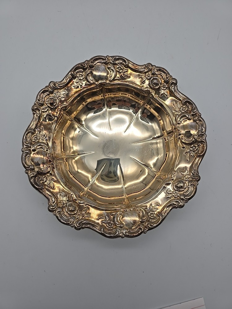 TOWLE - 4022 Brilliant Silver EP Electro Plated Rose Pattern Bowl 7.5" Diameter