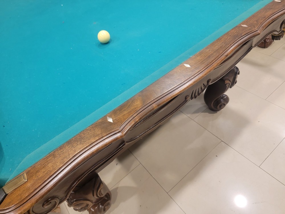 Delta 9' Orleans Style Pool Table