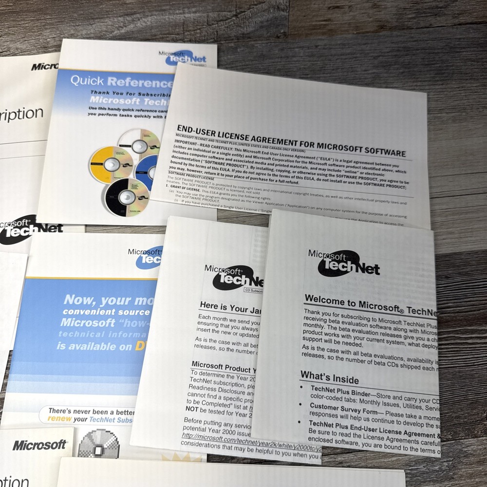Microsoft TechNet Plus CD Subscription Binder 92 discs 1999-2000 Compete Sets