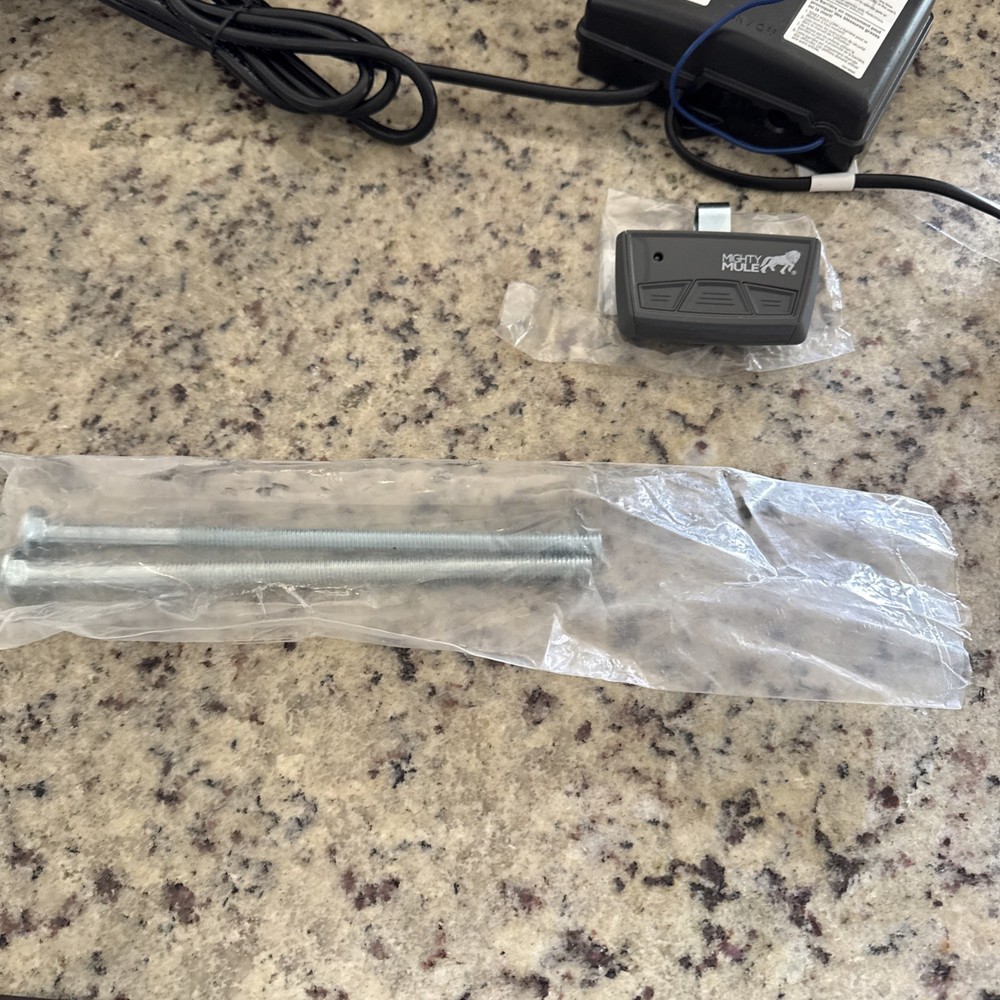 Mighty Mule 271 Automatic Gate Opener Kit with Remote -Barely used