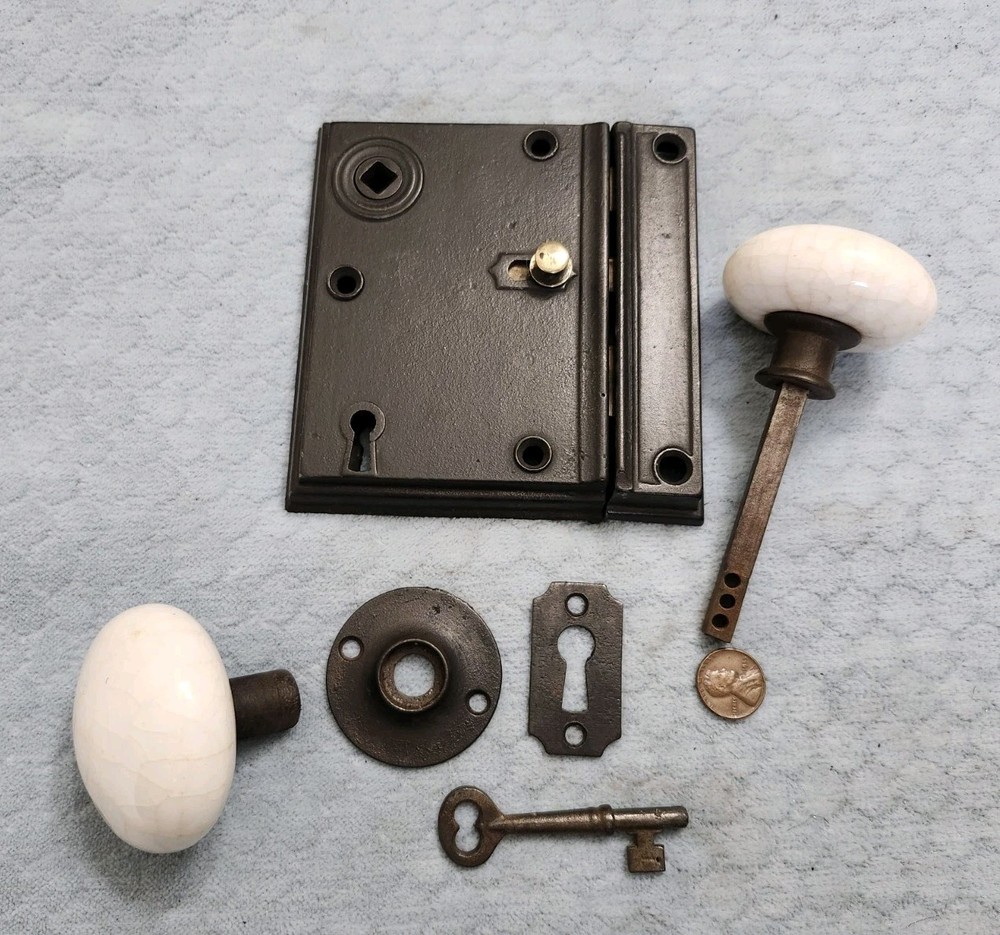 R & E Interior Beveled Edge Rim Lock RH
