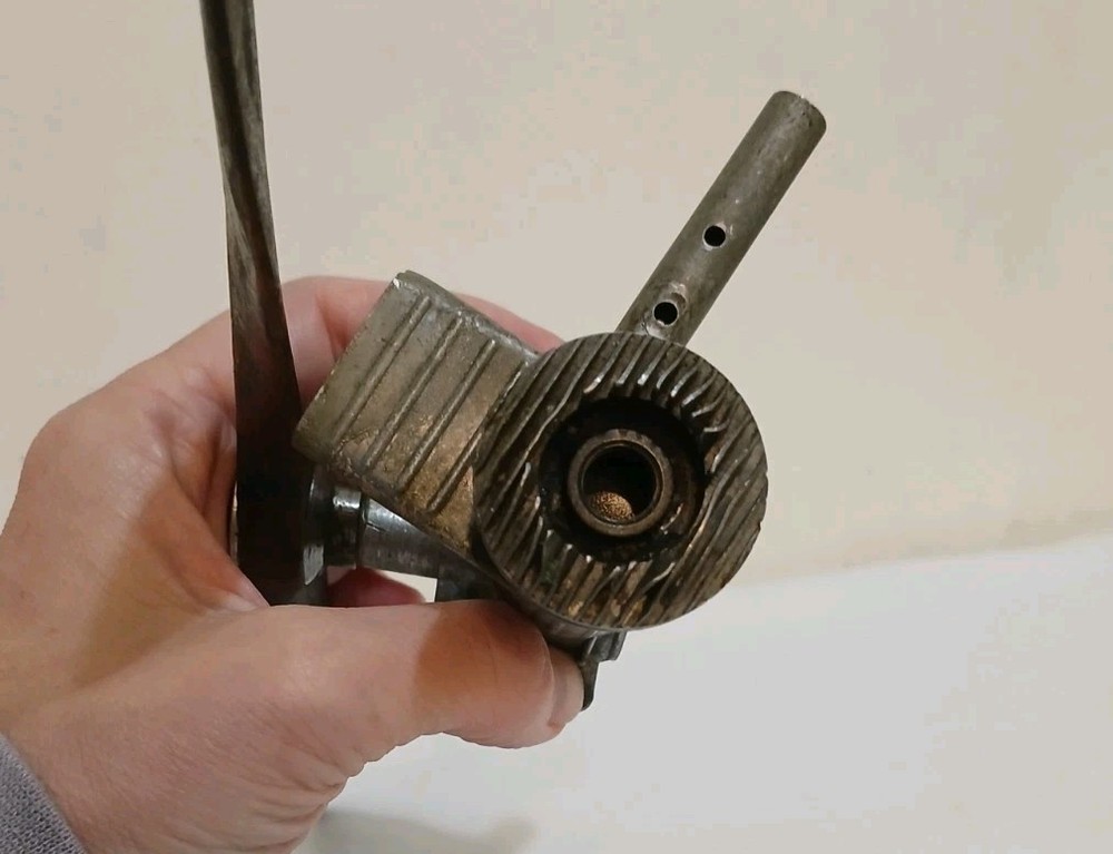Bunch Model Airplane Co. Vintage Engine