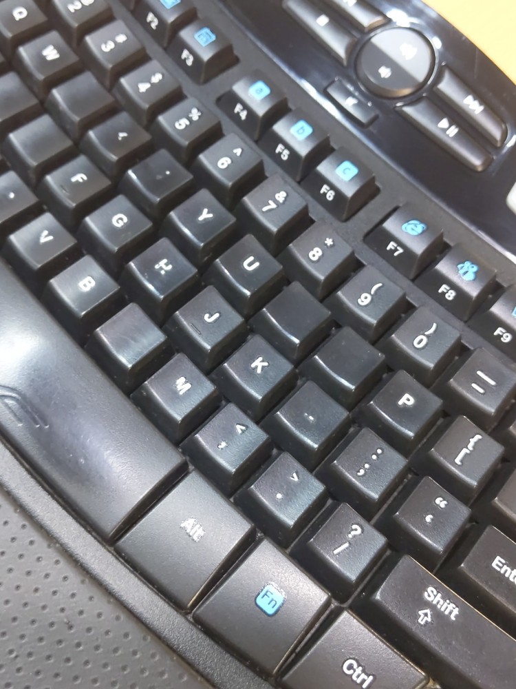 Logitech Wireless Wave Keyboard K350 & Mouse Set + M310 Mouse + USB Dongle A