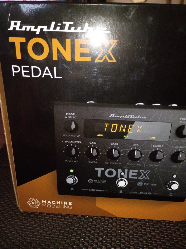 IK Multimedia ToneX Pedal in Cosmic Gray Multi-Effects Processor