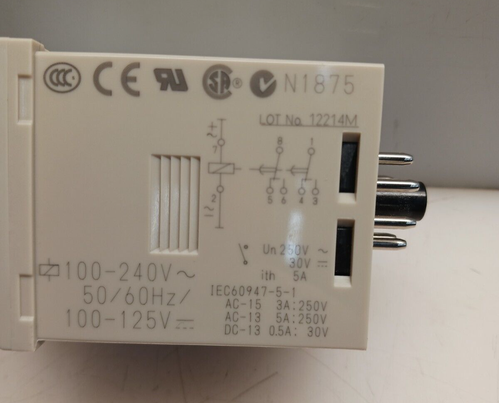 NEW OMRON H3CR-A8 MULTIFUNCTION ANALOG TIMER 100-240 VAC