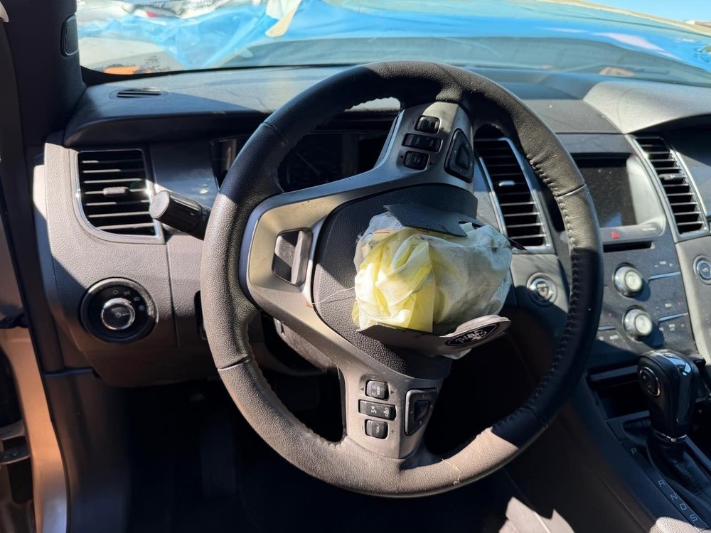 TAURUS 2017 Transmission Shift 104938575