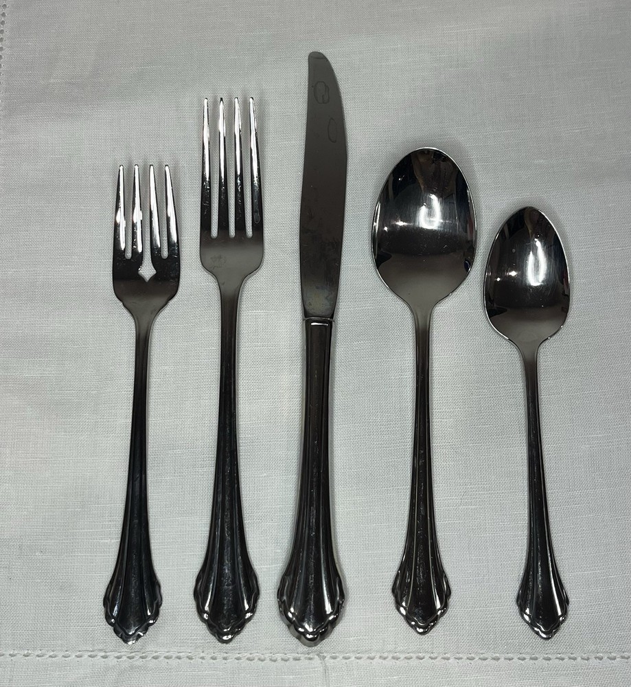 Oneida CLARETTE Community Glossy Stainless Flatware 5 Pc Place Setting