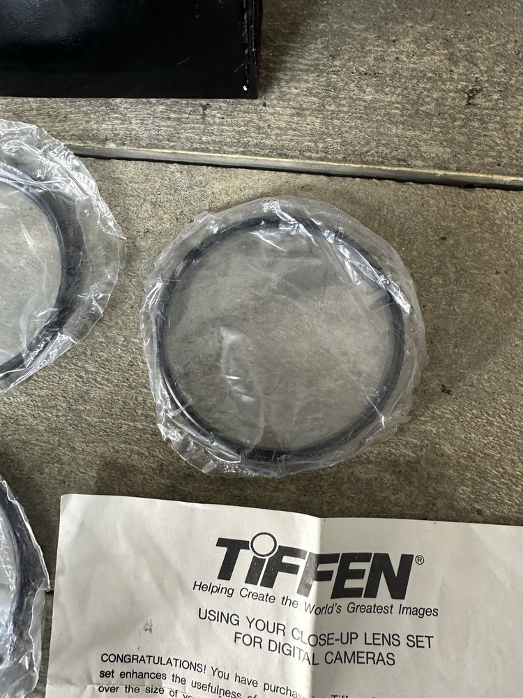 Tiffen Close-Up Camera Lens Set 77mm +1 +2 +4 With Case Diopters Decrease New