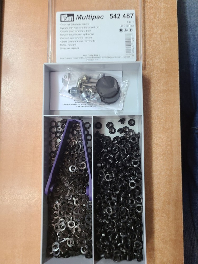 Prym Eyelets Whit Washers Multipac 4 mm Black - 500pcs
