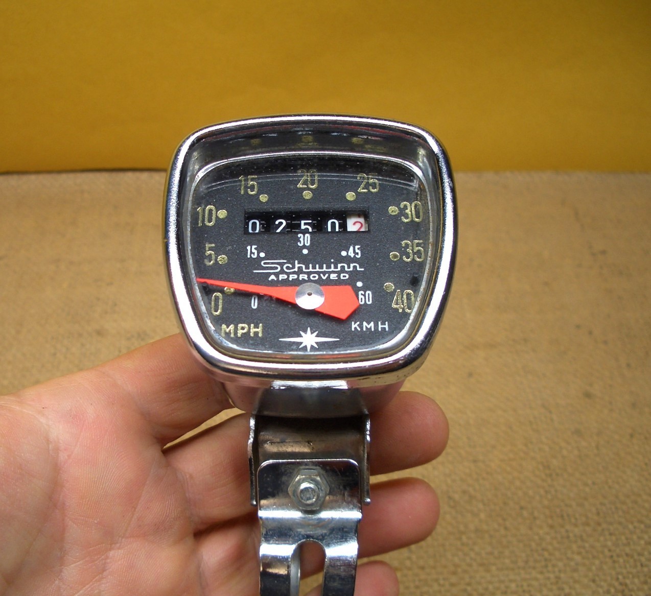 VINTAGE SCHWINN APPROVED BICYCLE BIKE SPEEDOMETER ODOMETER PART FRANCE