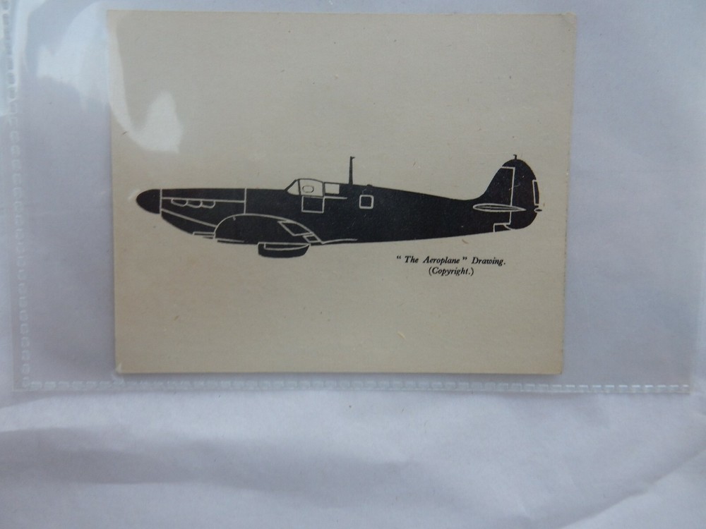 WW2 ERA SMALL RECOGNITION CARD   TYPE  ?    9 X 8 CM  /  spitfire