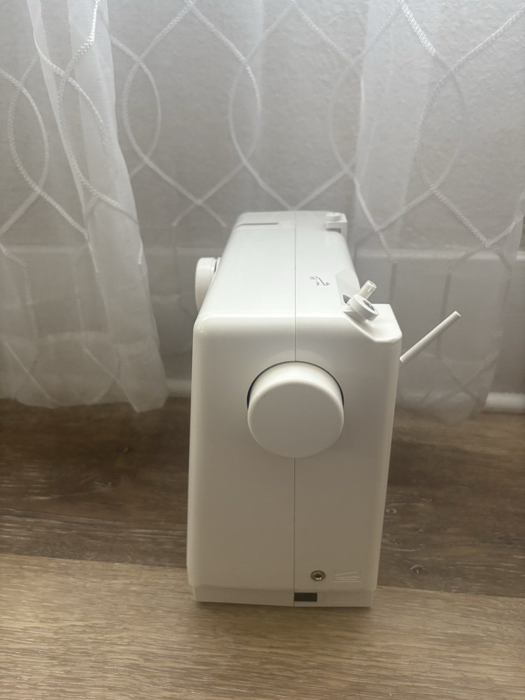 Hello Kitty Sanrio Sewing Machine