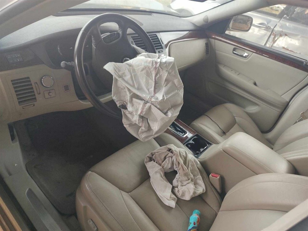 DTS 2007 Glove Box 18726