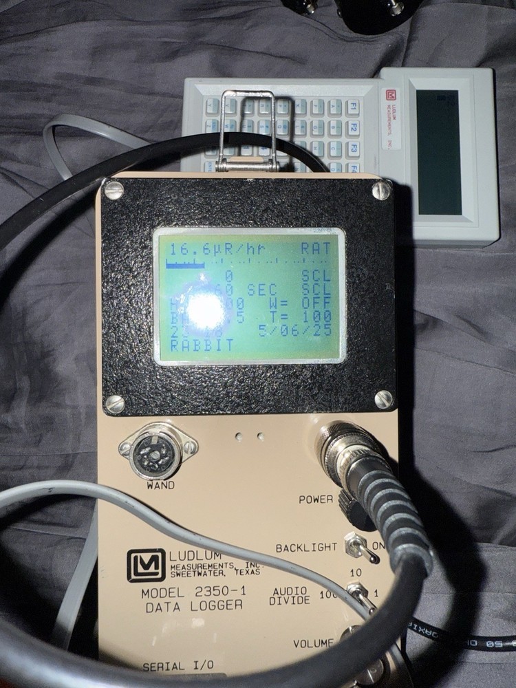 Ludlum 2350-1 Data Logger Survey Meter & Keypad/Data Cable.