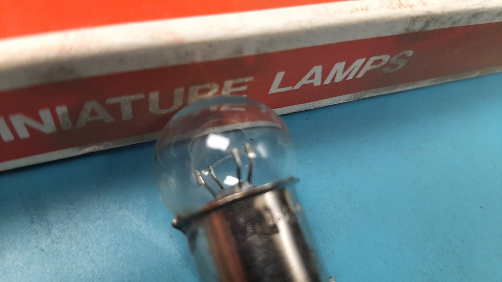 ( 10 PER BOX ) ML-631 MICRO LAMPS