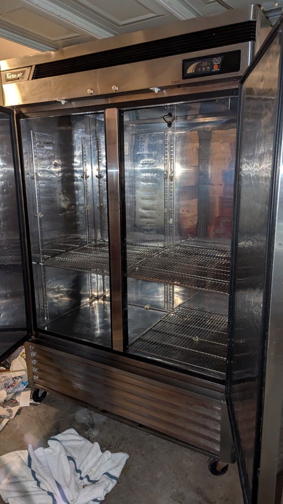 2 Door Reach In Cooler