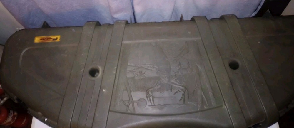 Plano Protector Series Case And Vintage Whitetail 2 Bow Plus Extras!