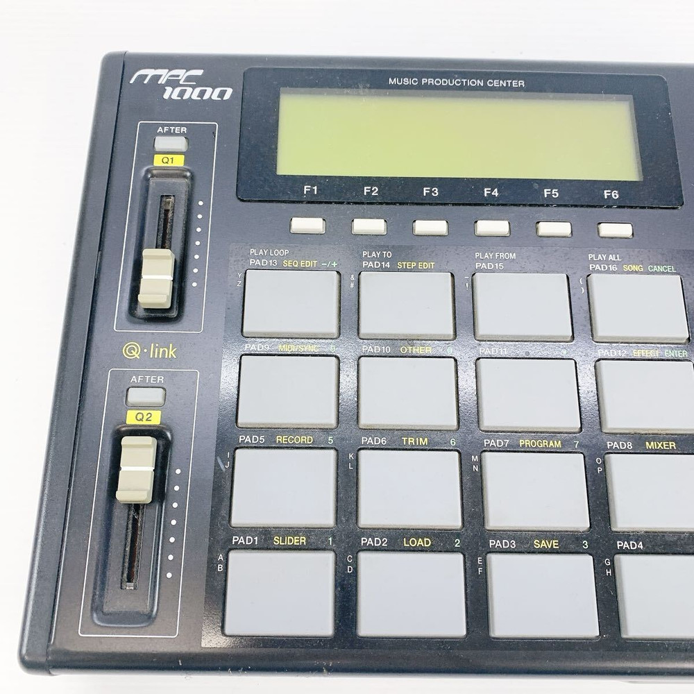 AKAI MPC1000 Stereo 64-Track Sequencer Sampler Sampling Machine Tested Japan