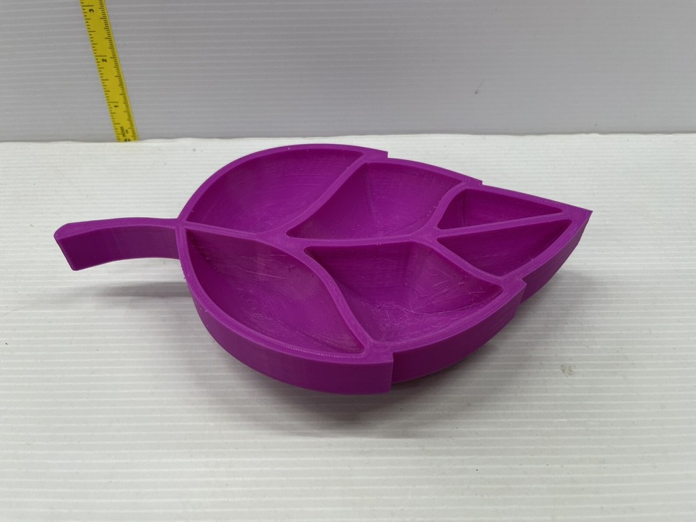 Leaf Shaped Candy/Trinket Dish 8.5”s Fuscia