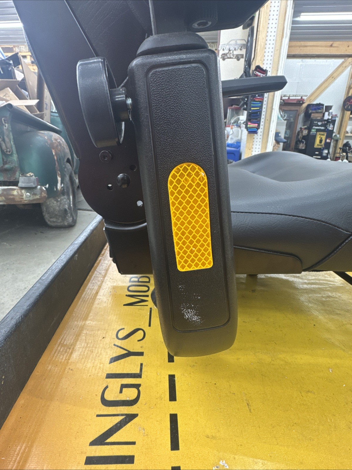 🥇Golden Companion Seat 18" X 16" ~NICE~ Armrest & Seat Mount!! *L@@K WoW*