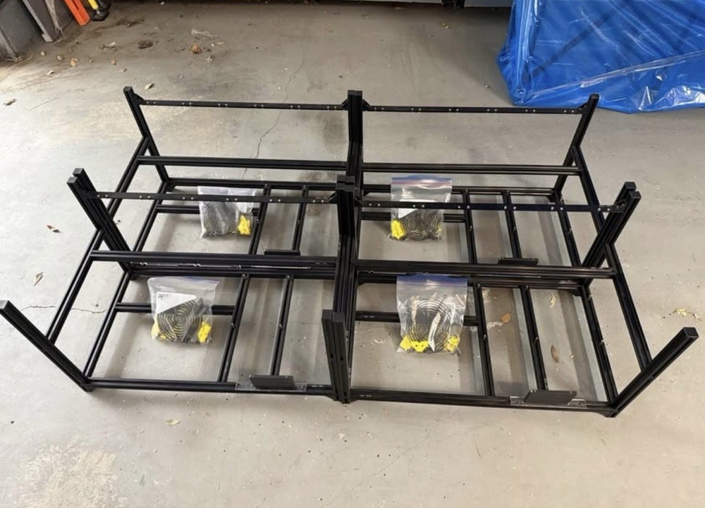 4 - Veddha 6 GPU Open Frame With 4 Bonus SSD
