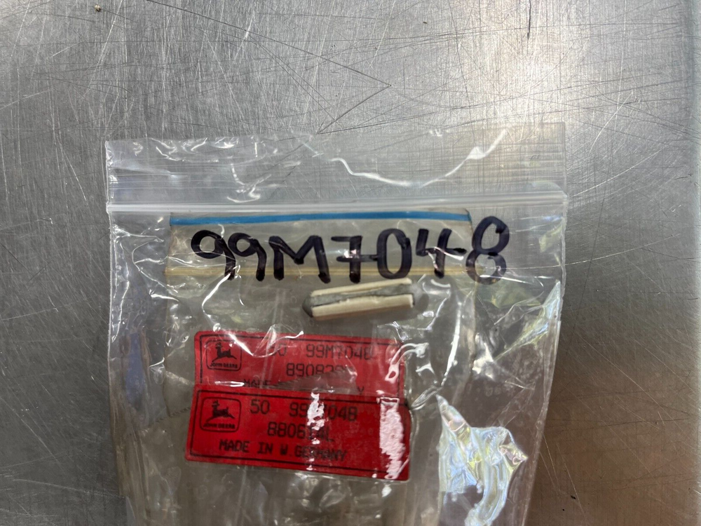 99M7048 OEM John Deere Fuse
