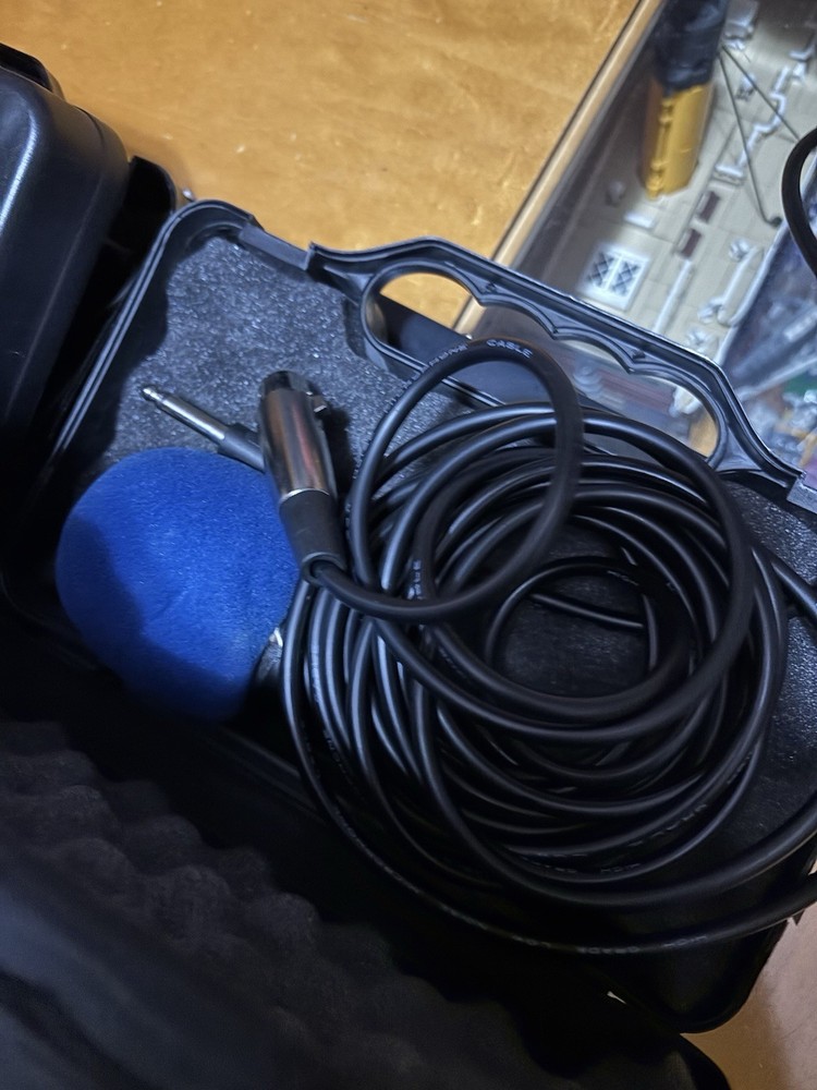 Acesonic KOD-BD2000 Multimedia Karoake Player w/4 Microphones Powers On Untested