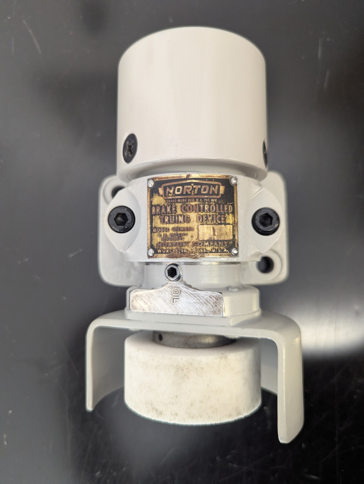 NORTON BRAKE CONTROLLED DIAMOND WHEEL DRESSER TRUING DEVICE MODEL#1