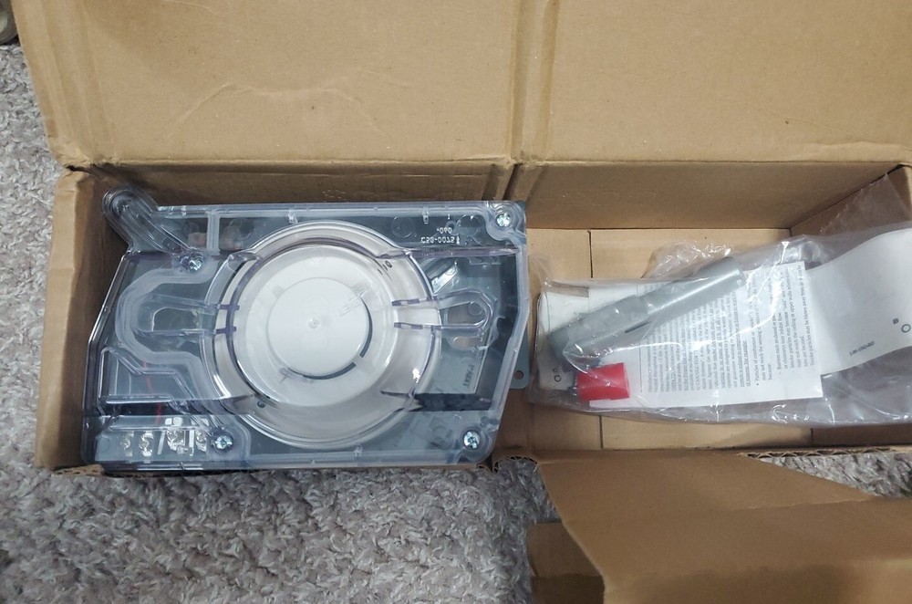 SYSTEM SENSOR D4S - Innovairflex 4-wire Conventional Sensor Only Component