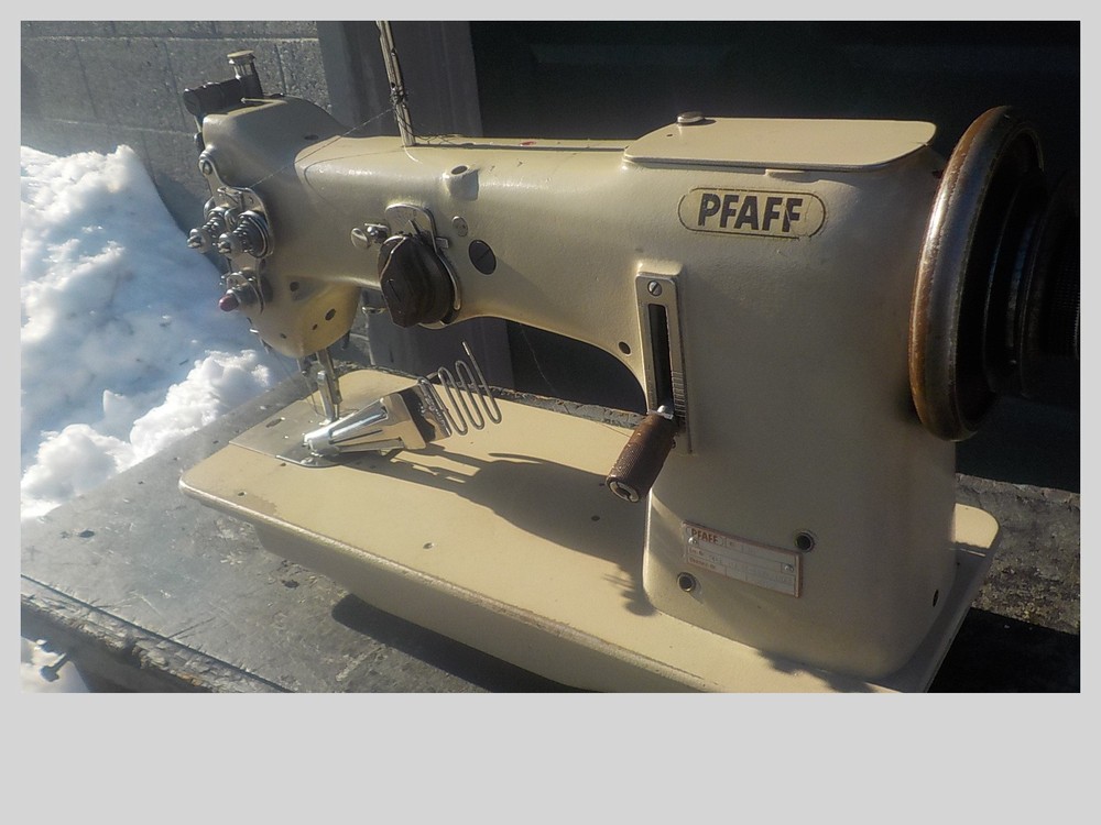 Used Industrial Sewing Machine Pfaff model 138-zigzag