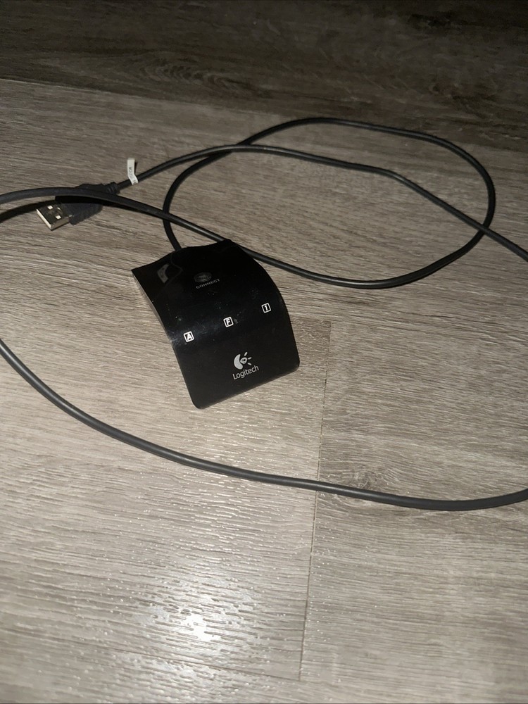 Logitech - C-BT44 - 810-000908 Wireless USB Receiver Only