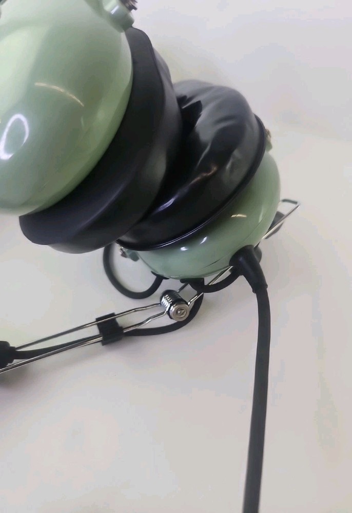 David Clark H10-76 Aviation Headset *UNTESTED.