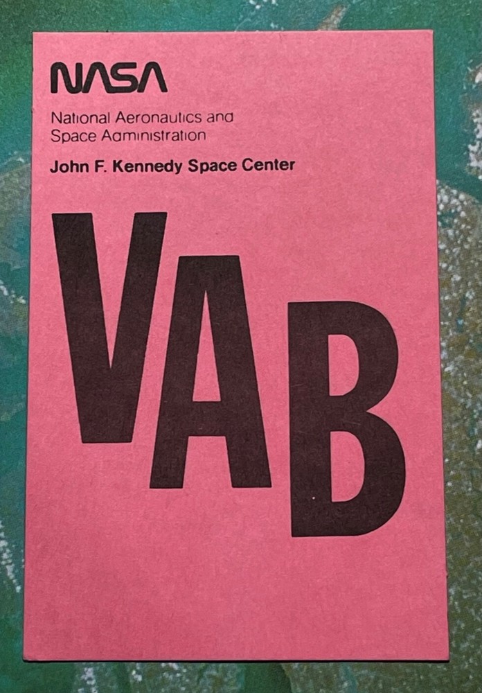 VAB OBSOLETE PINK NON LAMINATED BADGE NNO