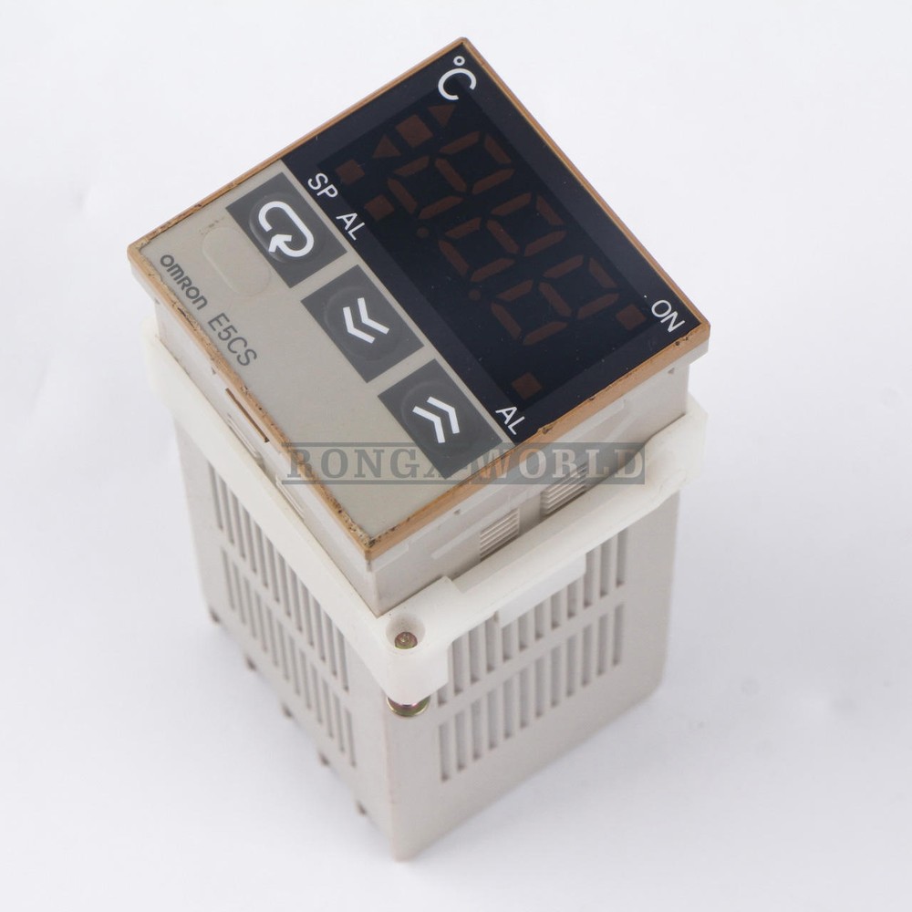 ONE Used Omron Temperature Controller E5CS-R1KJX 100-240VAC