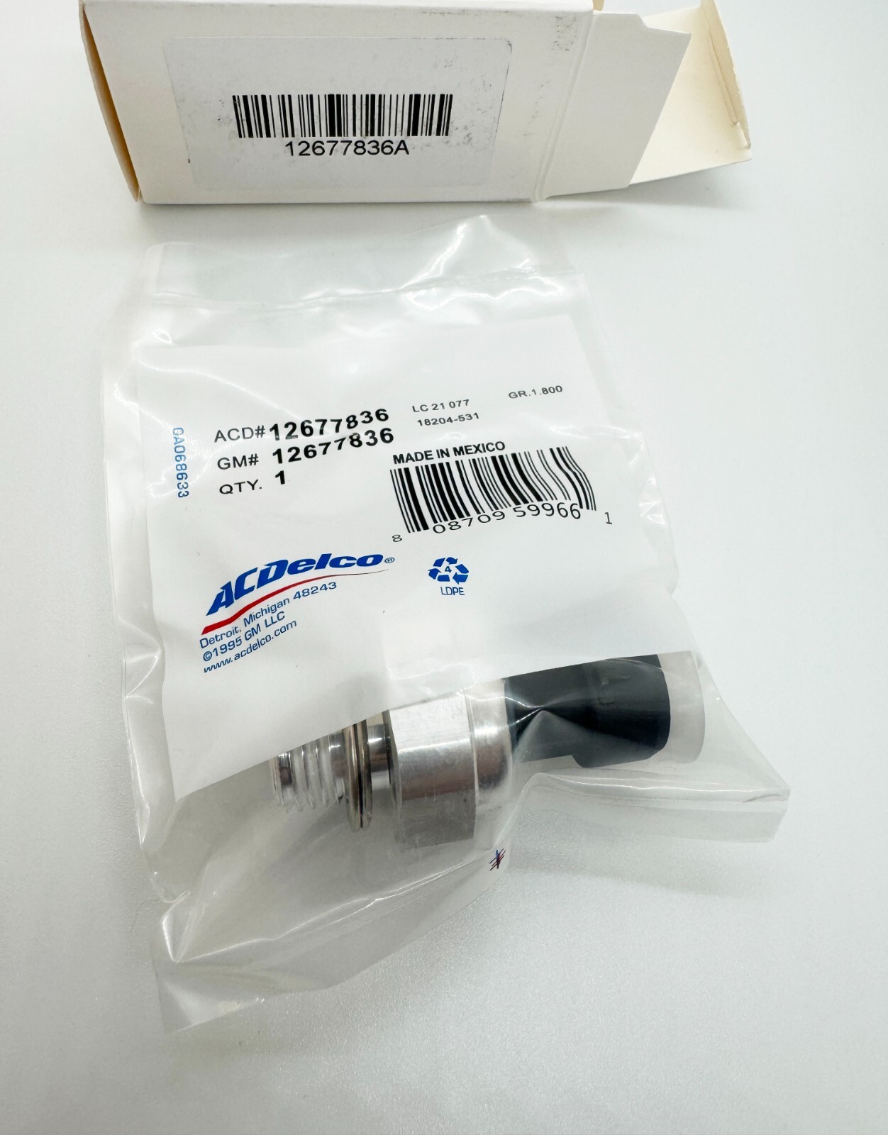 OEM 12677836 Oil Pressure Sensor D1846A Original Equipment for Chevrolet Buick