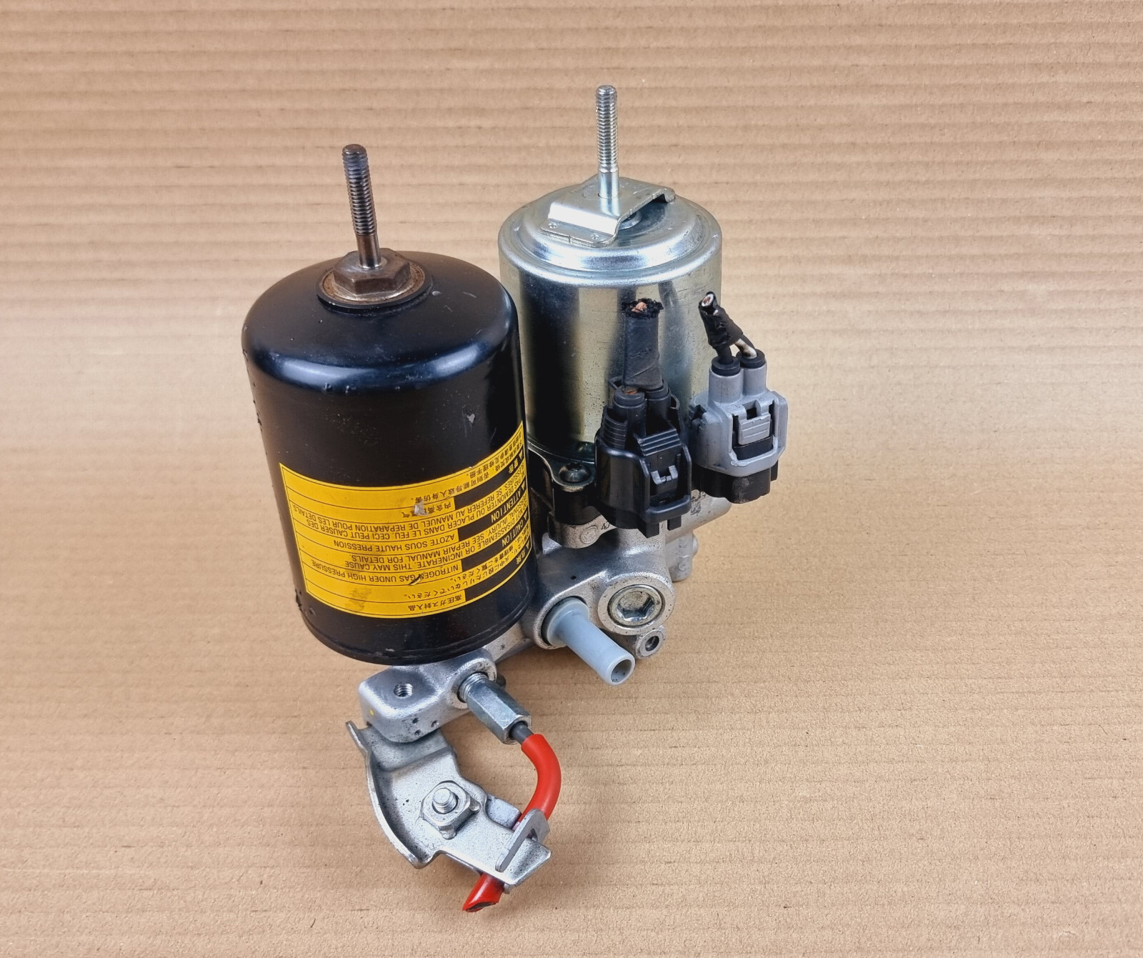 Toyota Prius 2010-2015 Anti lock Pump Assembly Brake booster 47070-47050 Oem