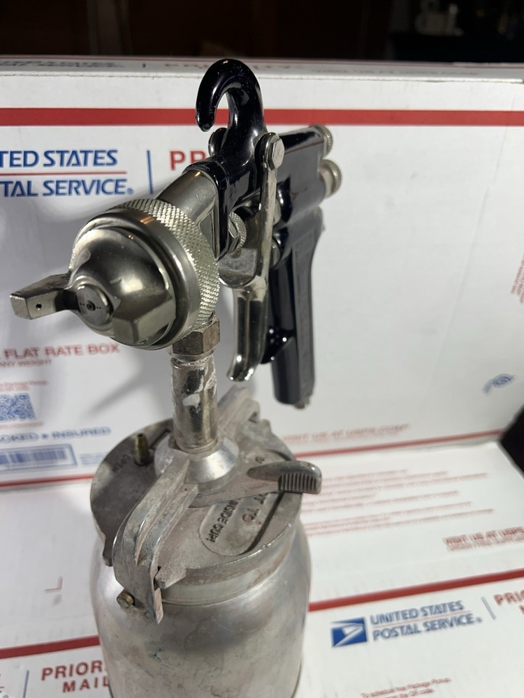 Binks Model 7 Spray Gun