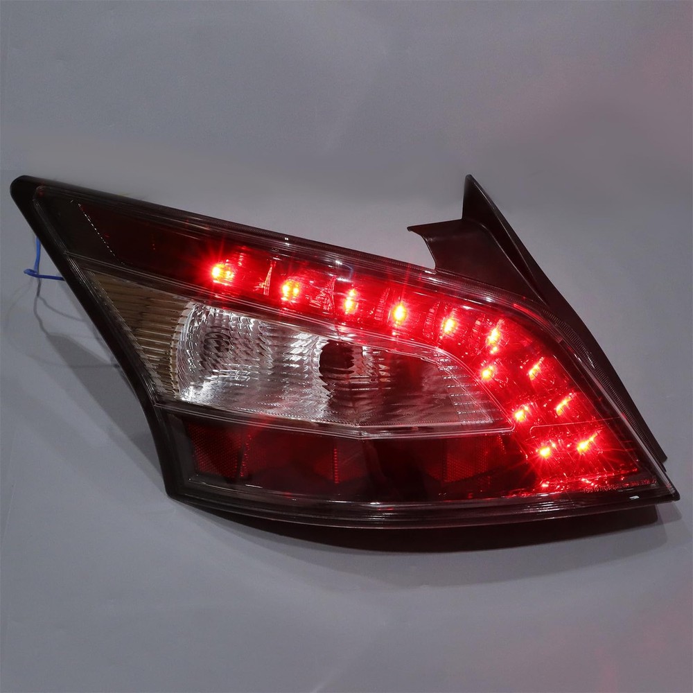 Tail Light Assembly for Maxima 2012 2013 2014 Driver Side NI2800197