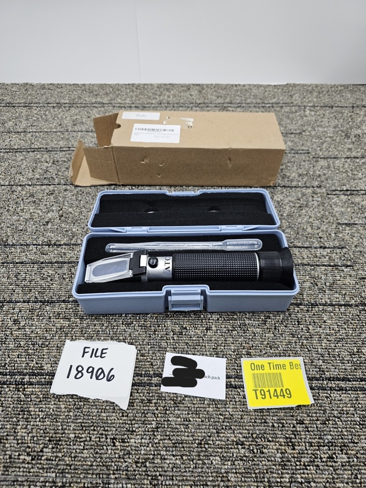 AUTOUTLET Salinity Refractometer Automatic Temperature Compensation TL277