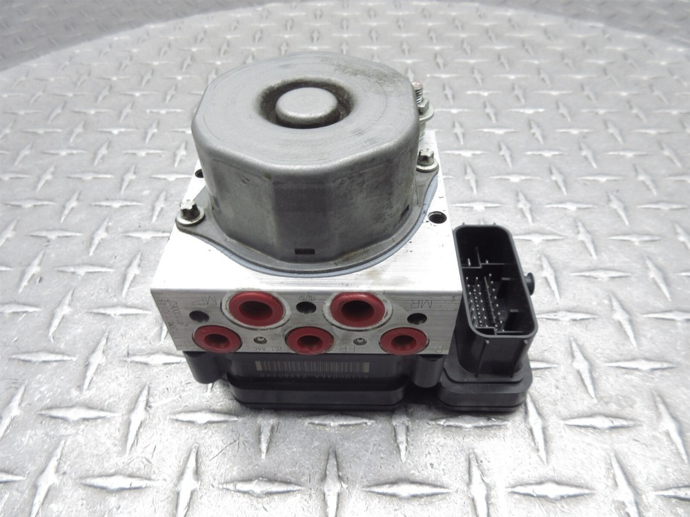 2018 Harley Electra Glide FLHTCU ABS Pump Brake Module Control Unit OEM