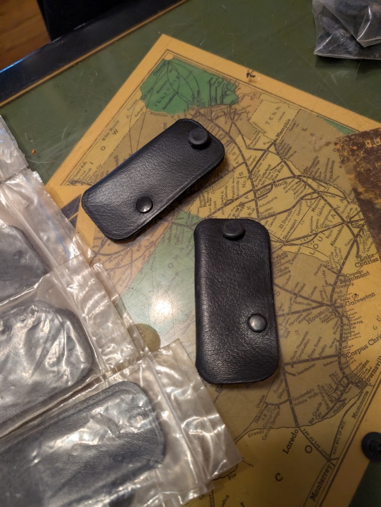 NOS LEATHER BMW KEYCHAIN KEY WALLET E30/E28/E34/E24