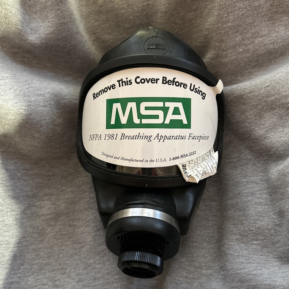MSA FACEPIECE 7-212-4 PRESSURE DEMAND EXHALATION VAVE TYPE Medium