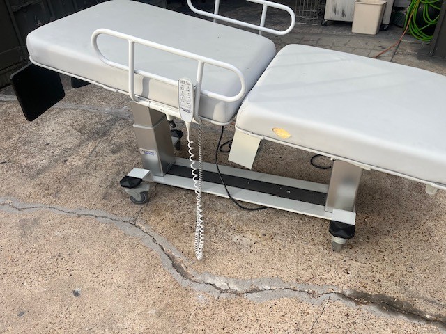 Oakworks Power Examination Table