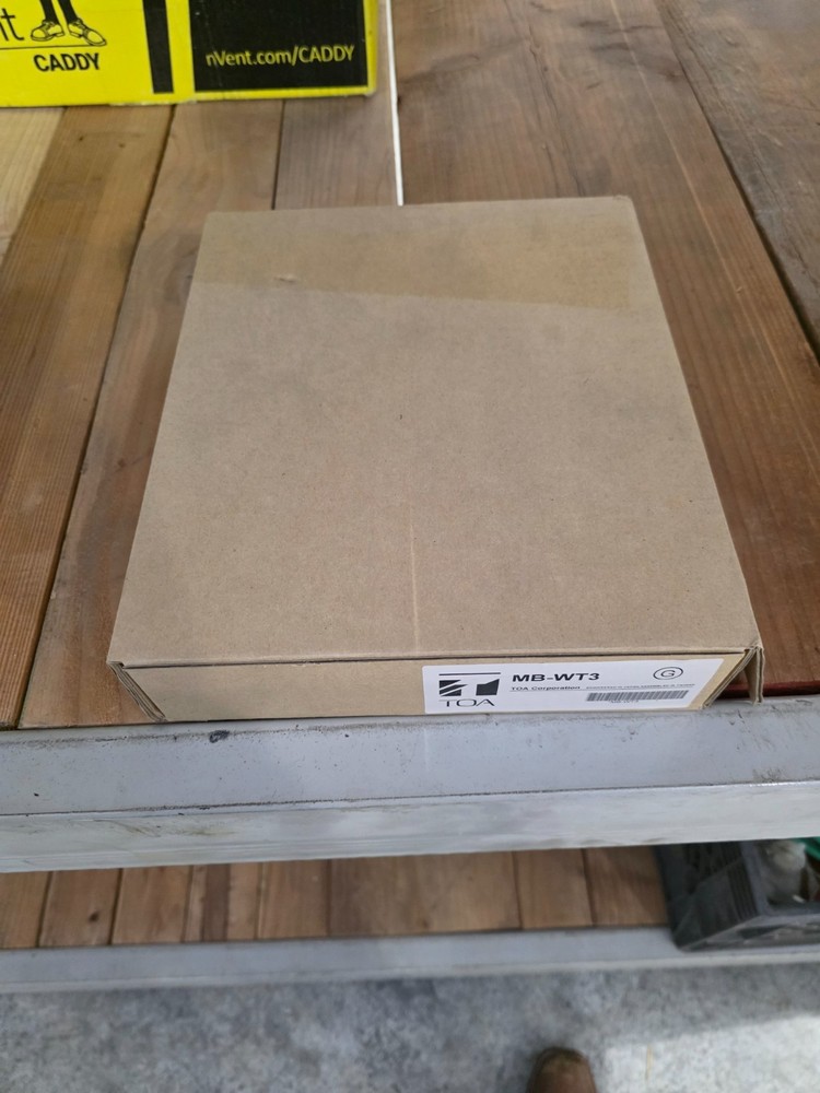 TOA MB-WT3 Rack Mount Bracket Kit OEM New Open Box w/ Hardware