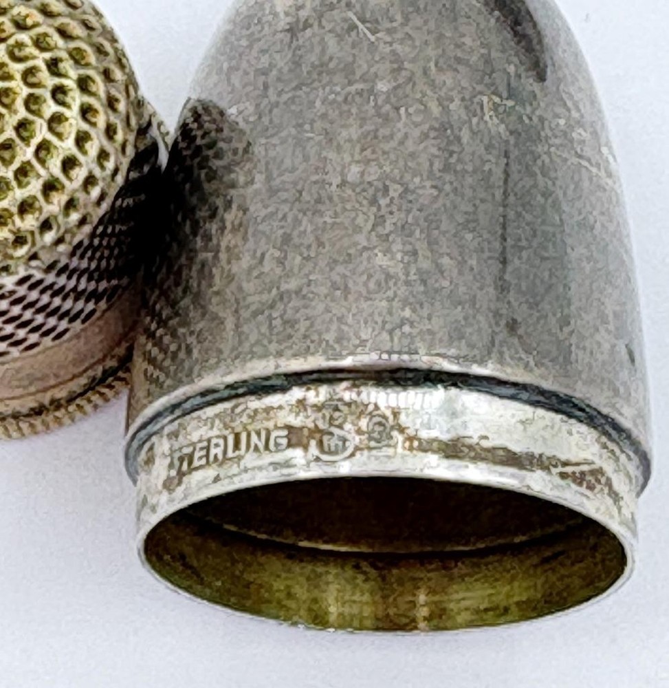 Stanley Co Antique Sterling Silver Egg Thimble Holder/Case w/ Thread & Thimble