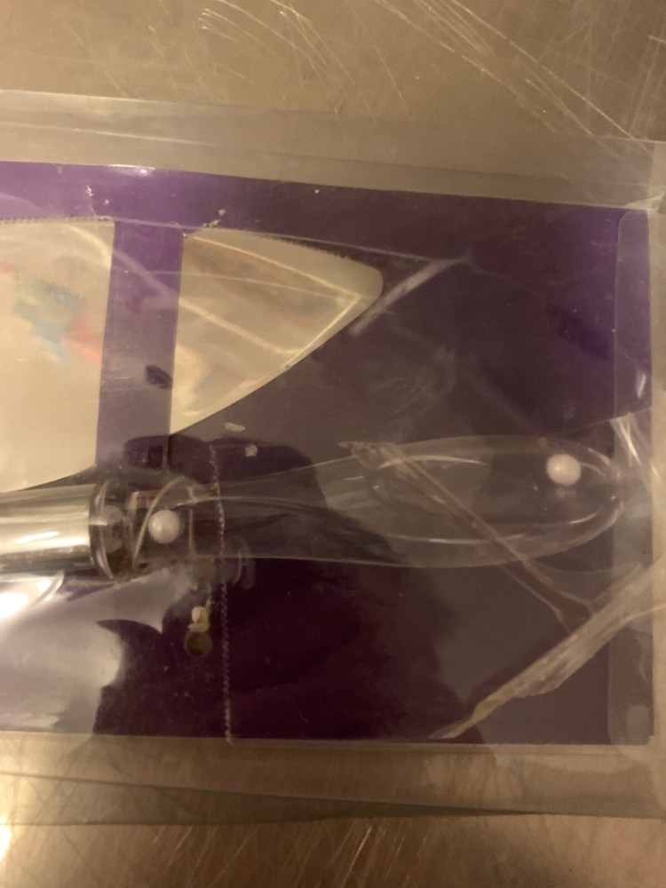 Wilton Knife & Server - C